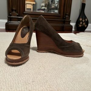 Yellow Box Leather/Suede Peep Toe Platform Shoe, New Without Box